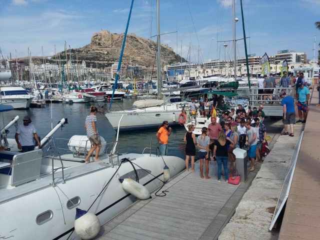  Embarking in the port of Alicante 