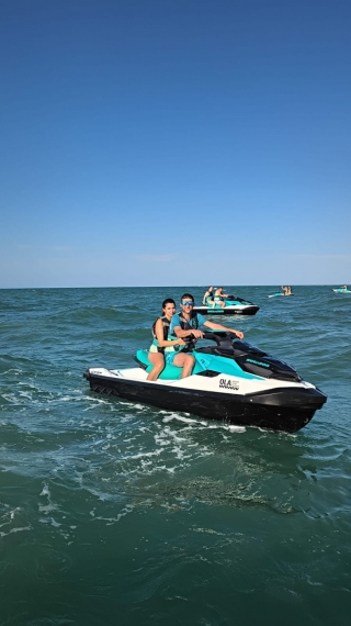 res_o-65586-motos-de-agua_de_veronica-estruch-hervas_17563140542302.jpeg