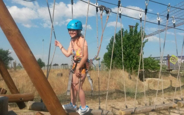 cainando por el puenle movedizo