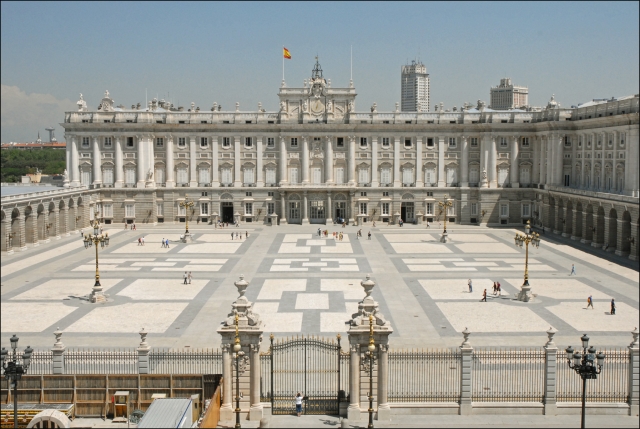  Königspalast von Madrid 
