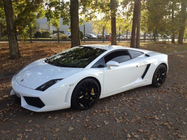  选择赛车，开始比赛吧！ 