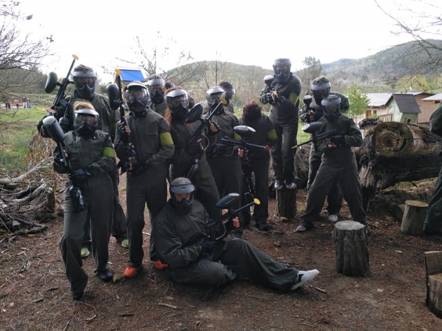  Jeu de paintball entre amis 