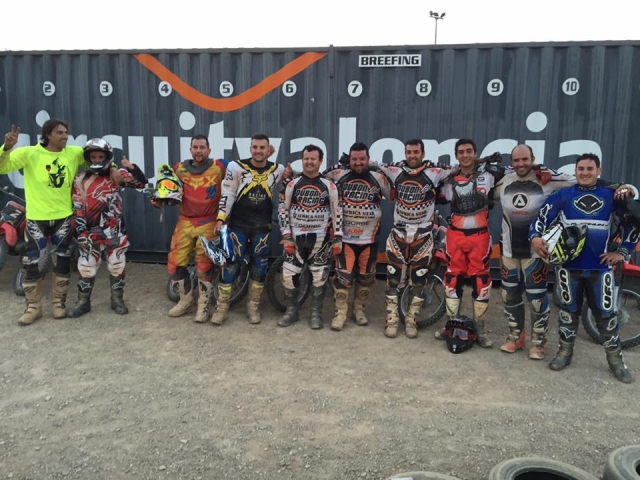  Team of participants on the circuit 