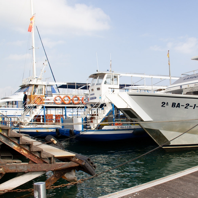  Bateau de Las Golondrinas 