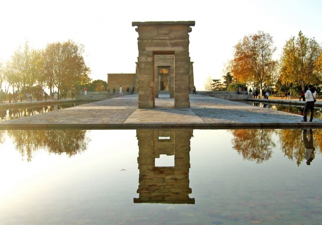 Frontal templo Debod