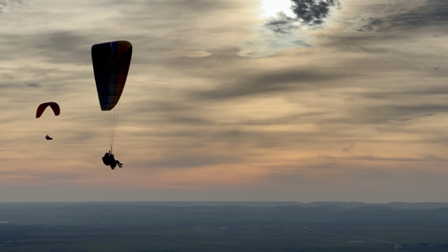 Surcando los cielos en parapente