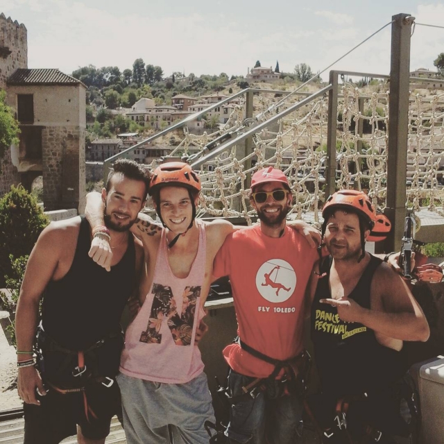 Ven con amigos