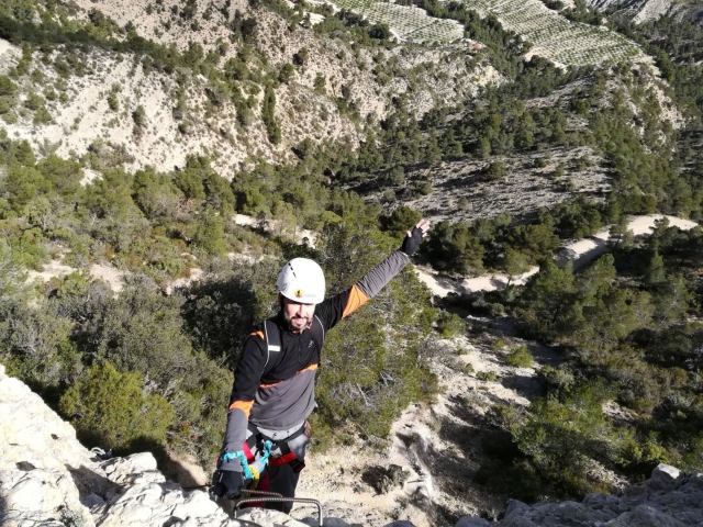 Llegando a la cima de la ferrata