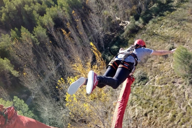 Tirándose de cabeza