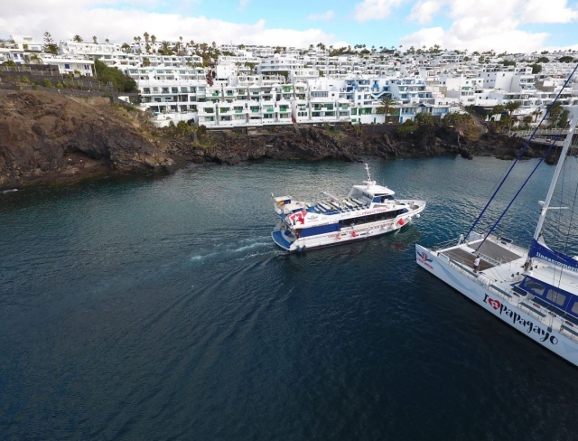 e-19728731-barco-navegando-en-canarias14966741795570.jpg