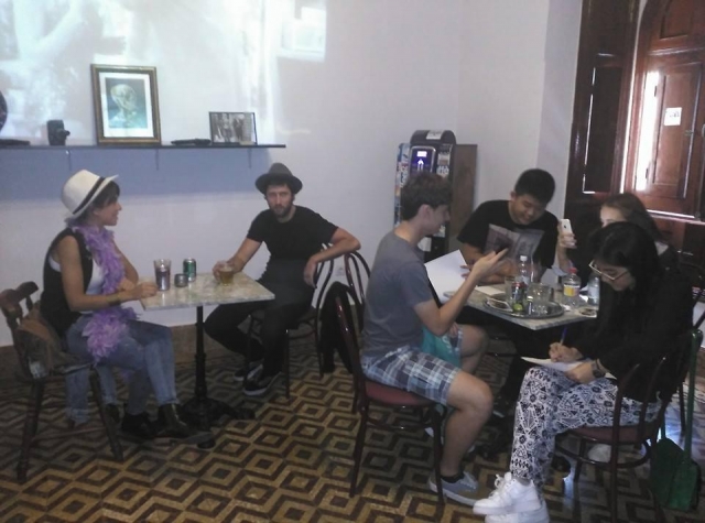 Sala de Reunion de Kara Kortada