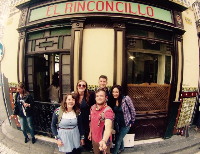  Visita i principali negozi 