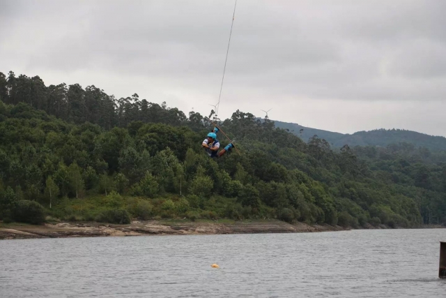 Aprovecha la guia de acero