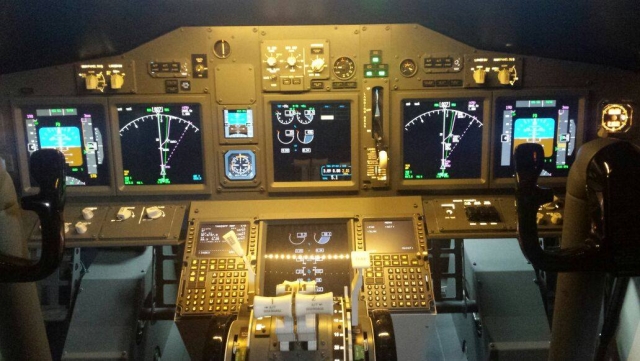  Cockpit 