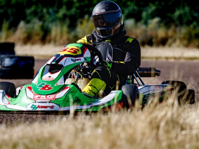  Sulla pista di kart