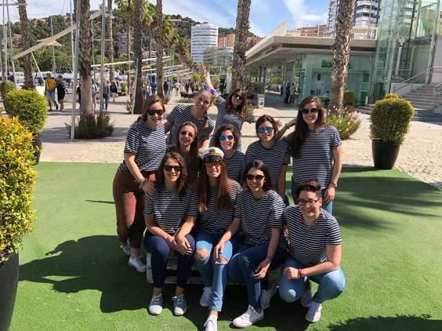 e-19729687-marineras-de-despedida-en-malaga15254297141254.jpg