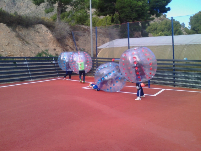 Juega al futbol burbuja