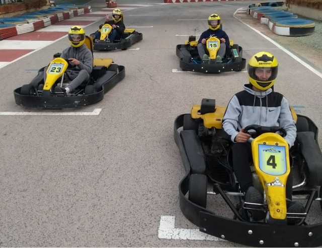  Faire des courses de karts entre amis 
