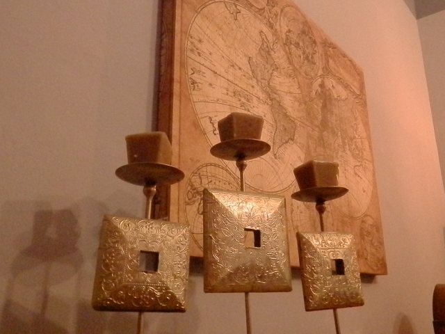 Calendarios y mapa mundi