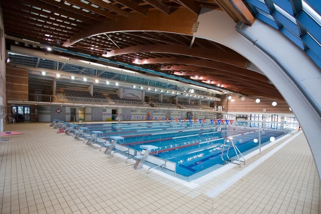 piscine intérieure 