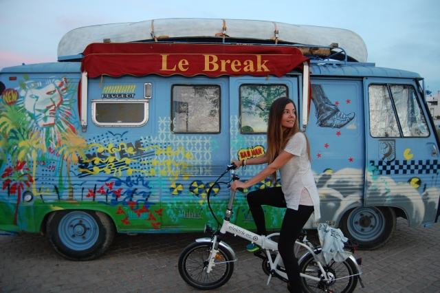 bicicleta y caravana retro