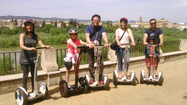 Paseo en segway con la familia
