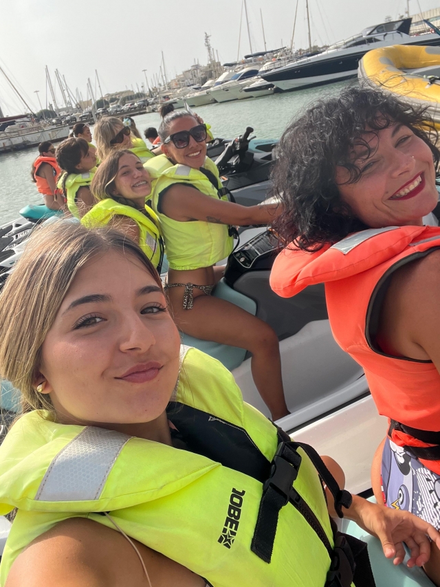 Opinión de Claudia sobre Ruta moto de agua al Barco del Arroz, 30 minutos
