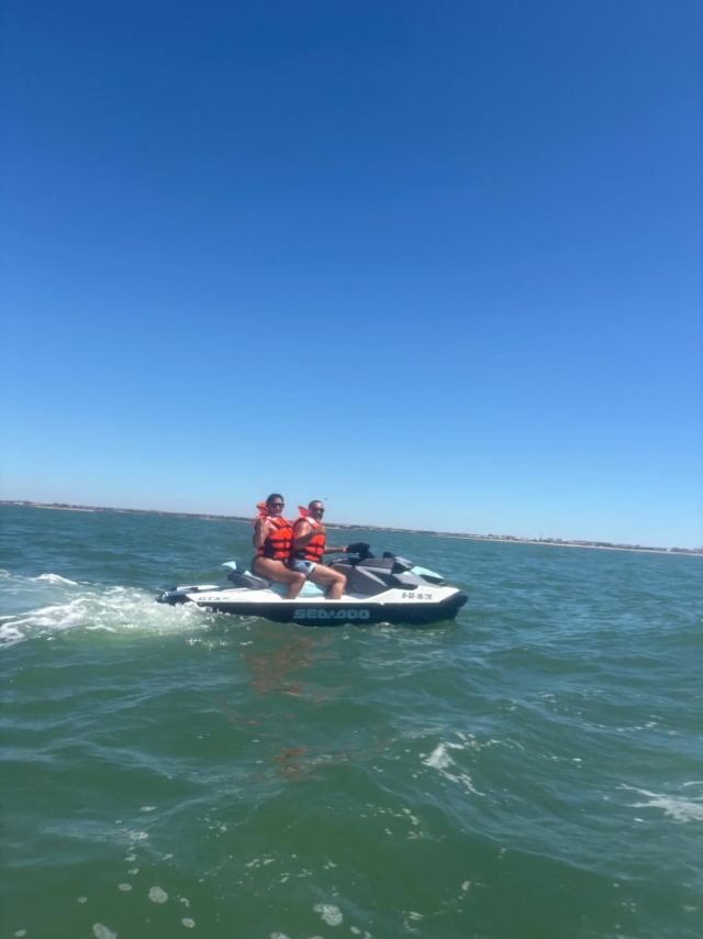 Opinión de Veronica sobre Ruta jet ski al Barco del Arroz, 30 minutos