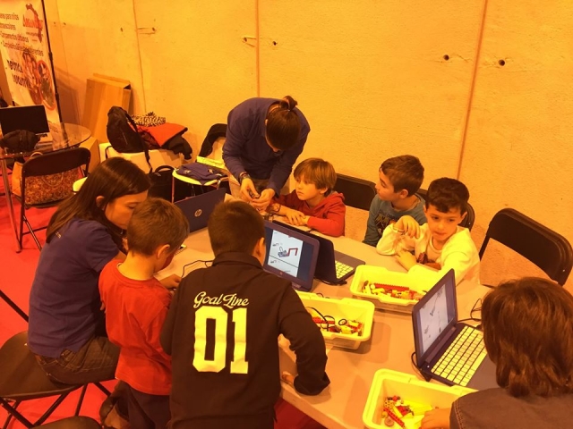 Groupe dans l'atelier 