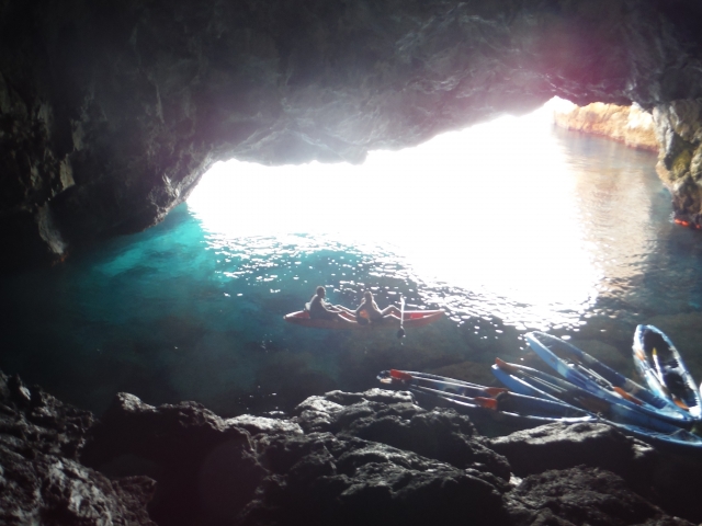 Apertura della grotta 