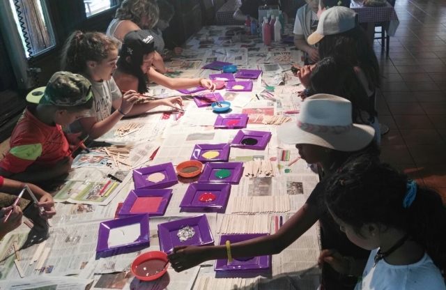 e-19732543-pintando-en-el-campamento-de-negreira15247298591426.jpg