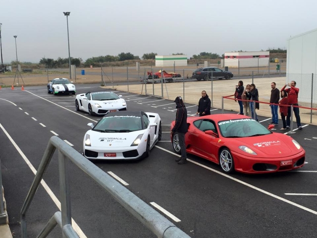 Ferraris saliendo