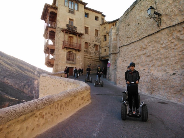  Passando per le Case Sospese 