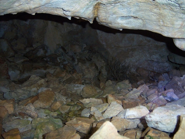 探索马德里的洞穴 