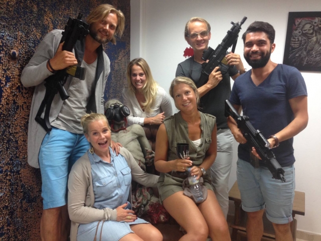 Con las armas para defenderse