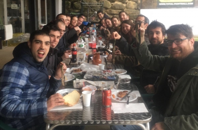 Comida con los amigos