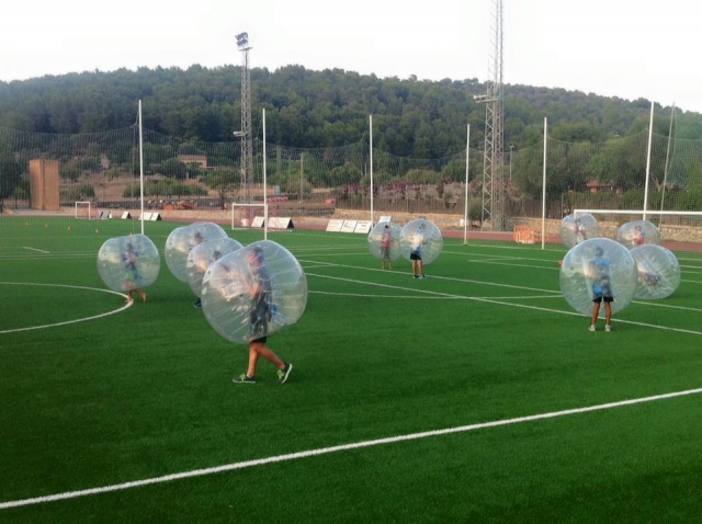  Giocatori di calcio in bolle in gioco 