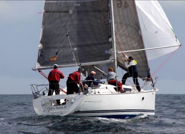 Colaborando en el velero