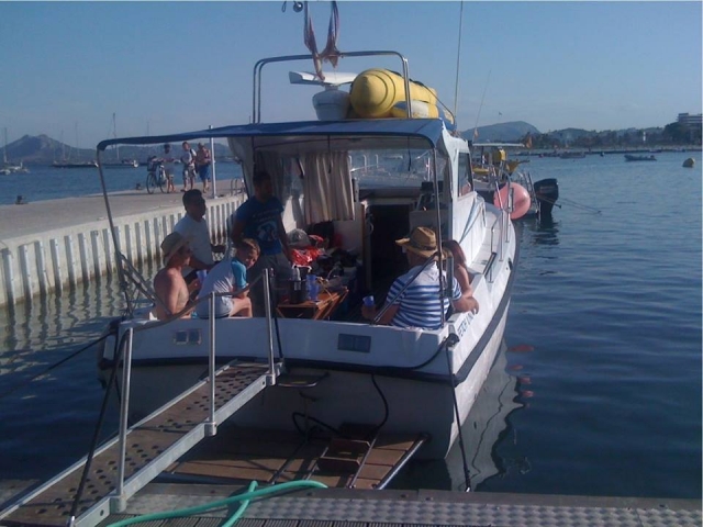  与朋友一起散步 