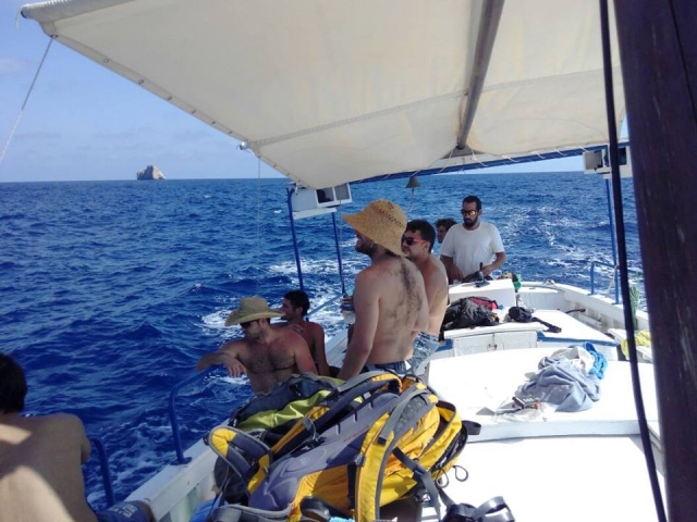  与朋友一起钓鱼 