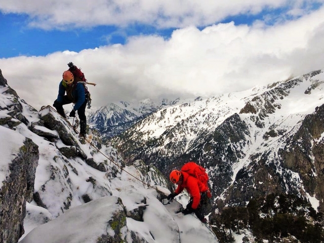  Due alpinisti in vetta 