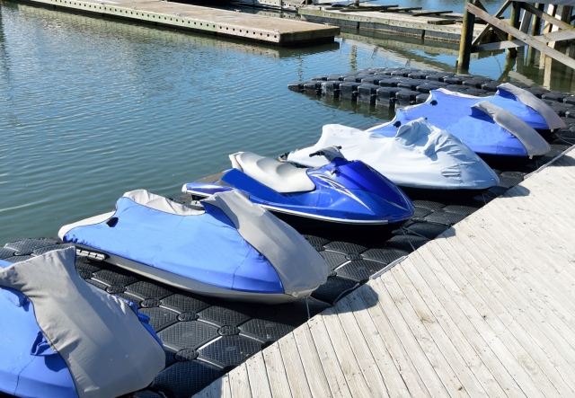  Experimente os nossos jet skis 