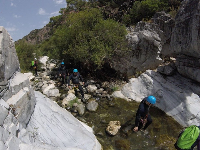 Por el rio
