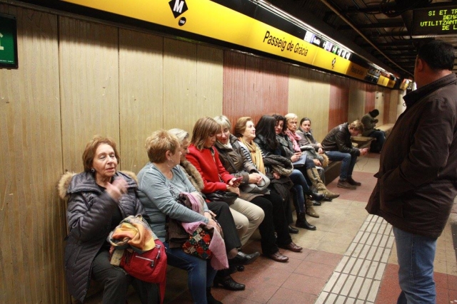 Viajando no metrô de Barcelona 
