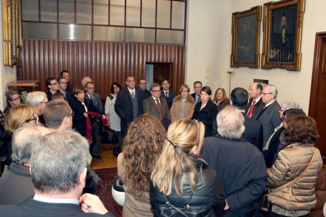 El guia explicando el palacio