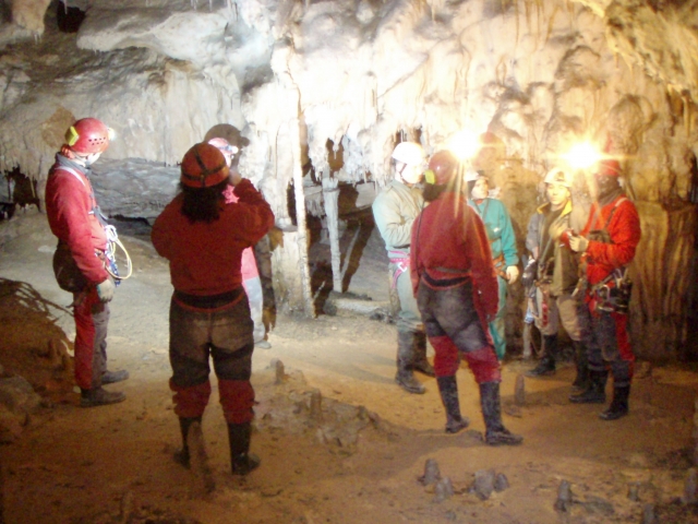 Descubriendo la cueva