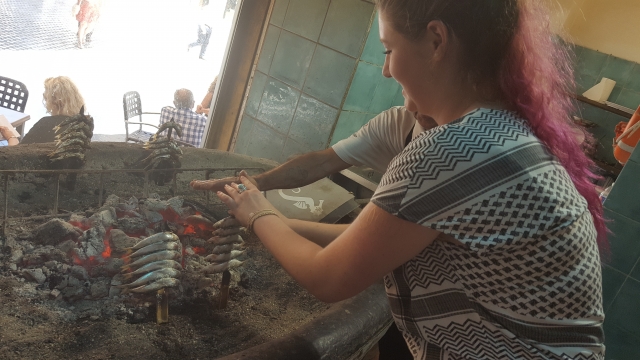 Prueba los espetos malaguenos