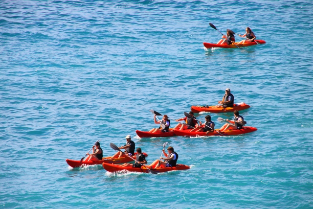  Journée en kayak à travers la mer 