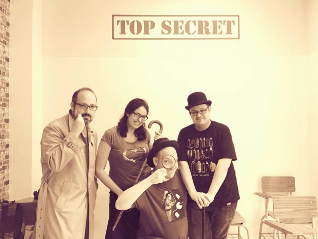 来玩《绝密》吧 