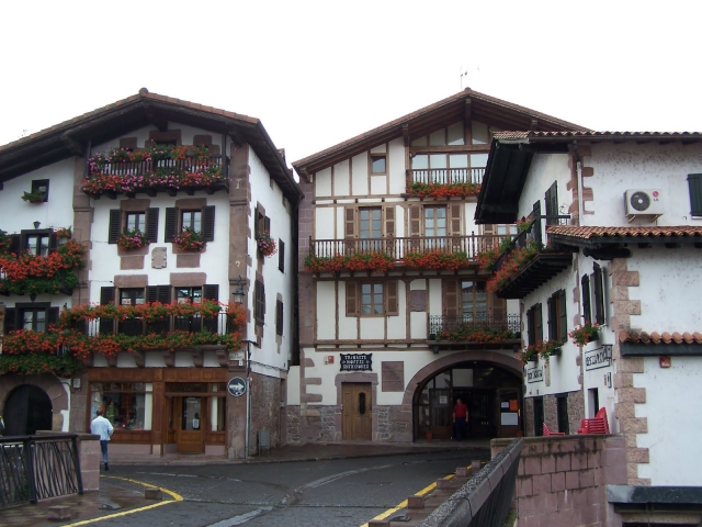  Farmhouses in Elizondo 